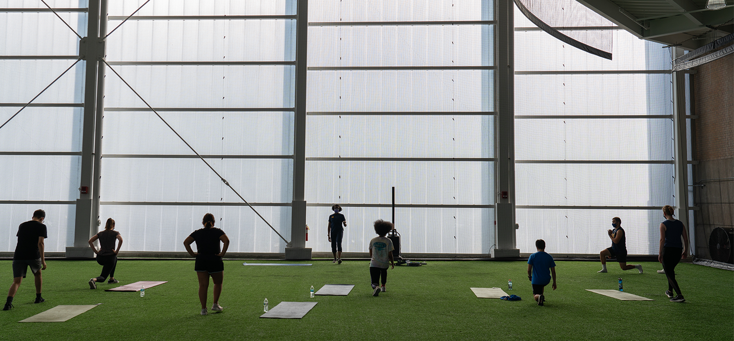 田野小屋, 是Powerhouse学生会的学生活动中心, 举办体育团队练习和团体健身课程.